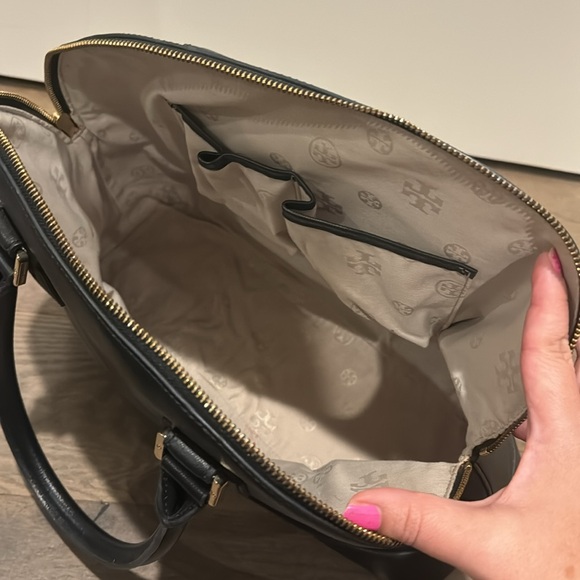 Tory Burch Robinson Dome Satchel - Picture 5 of 8